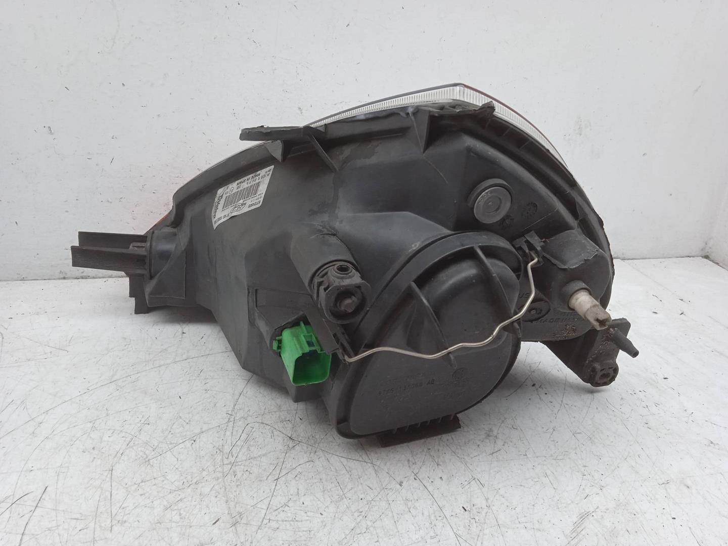 Peças - Farol Direito Ford Ka 2005