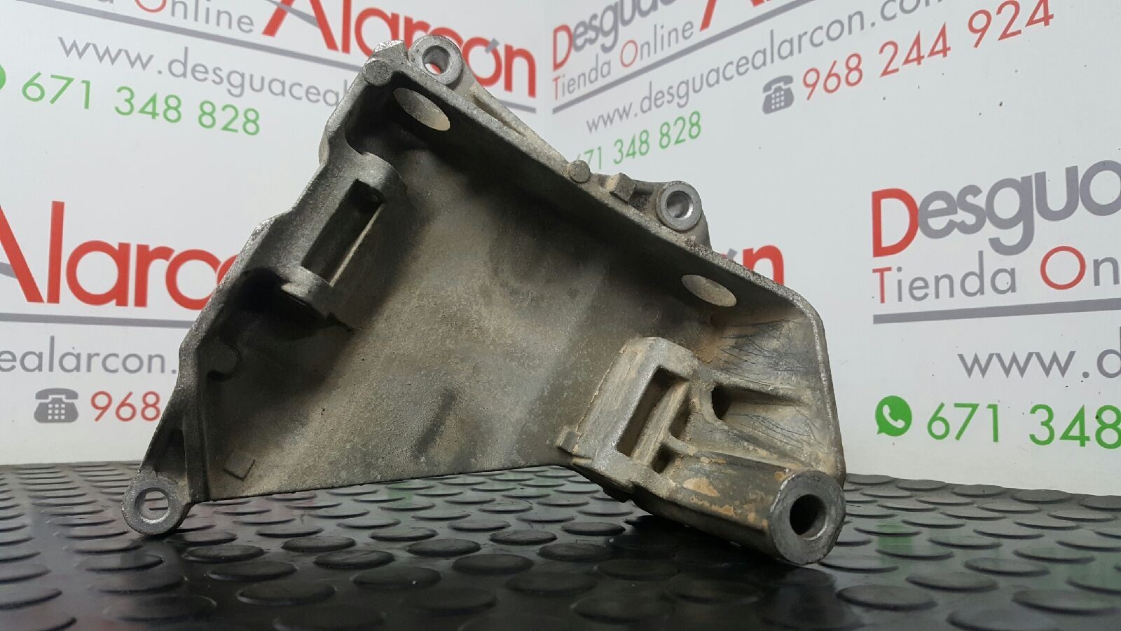 Peças - Soporte Do Alternador Volkswagen Touareg (7La) Tdi R5