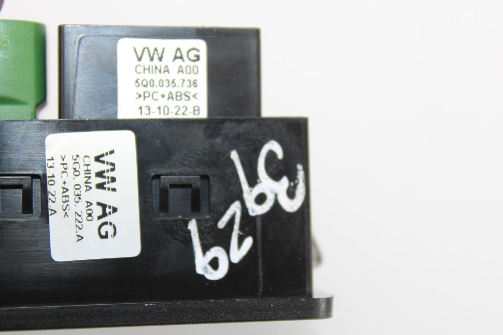 Peças - Conector Obd Volkswagen Golf Vii Variant 2014 -5G0035222a