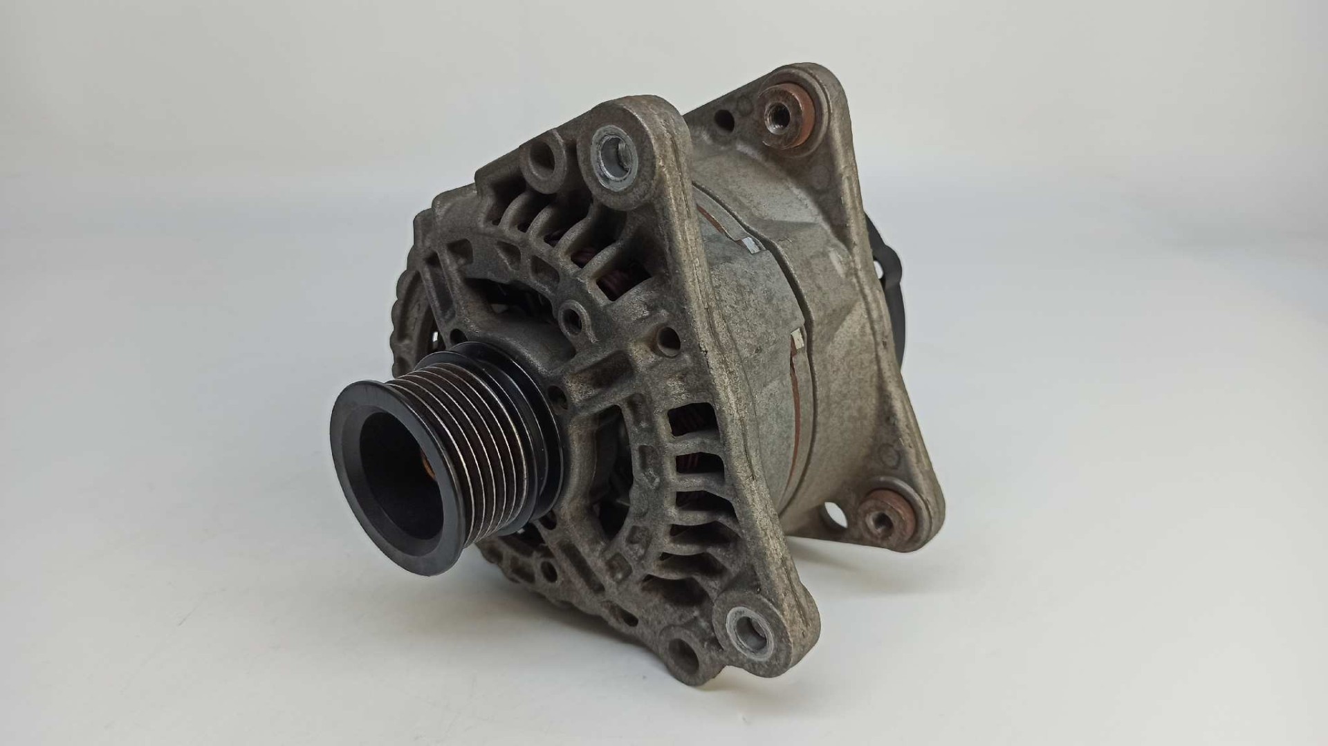 Peça - Alternador Volkswagen Polo Berlina (6N2) Trendline